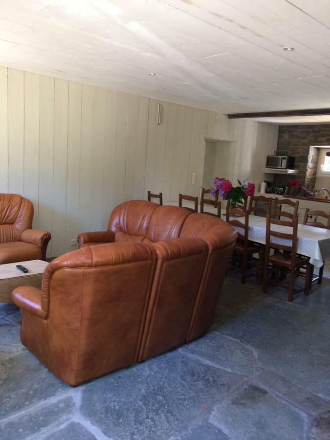 Les Roulottes De L'Airou Hotell Beauchamps  Eksteriør bilde
